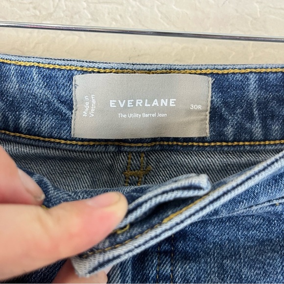 Everlane The Utility Barrel Leg Jeans in New Blue - Picture 13 of 14